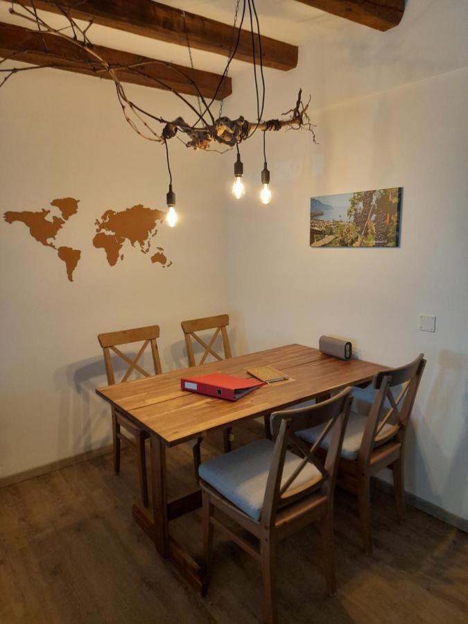 Studio Chez Un Vigneron Au Village Au 2Eme Etage Sans Ascenseur Villeneuve Eksteriør billede
