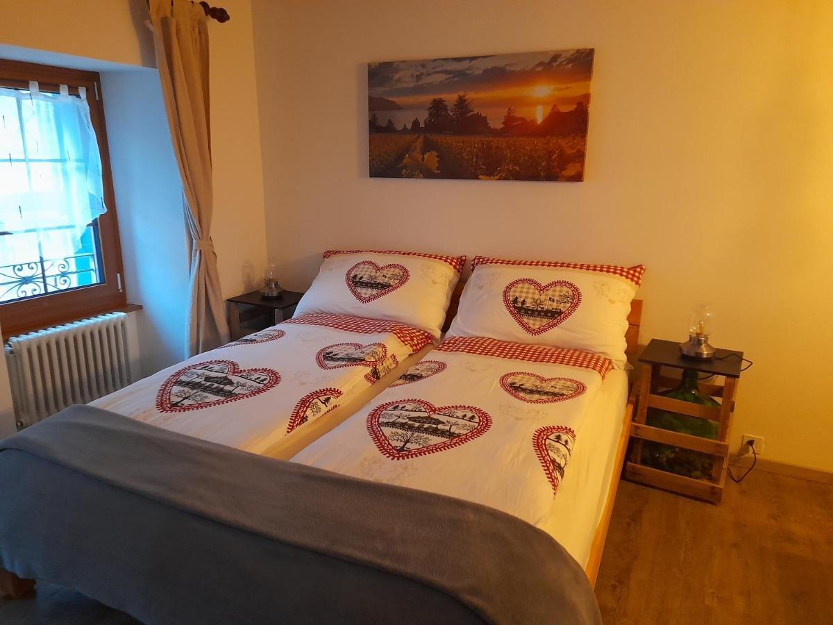 Studio Chez Un Vigneron Au Village Au 2Eme Etage Sans Ascenseur Villeneuve Eksteriør billede